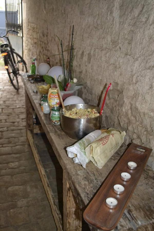 Belle Chambre D'Hote Pour 2 A 4 Personnes Apartman Chef-Boutonne Kültér fotó